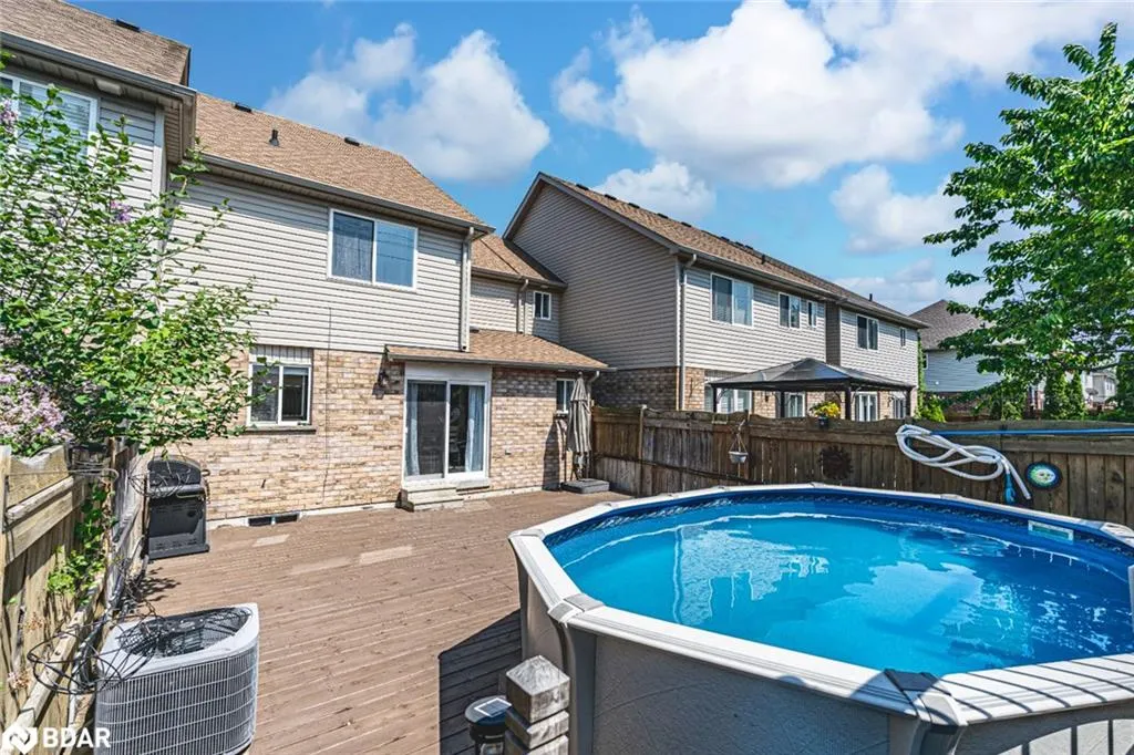 89 Bentley Crescent