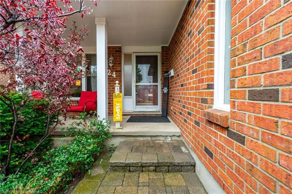 24 Vance Crescent