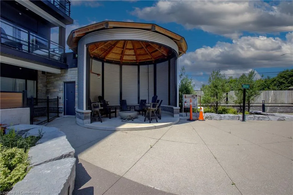 243 Northfield Drive E, #208