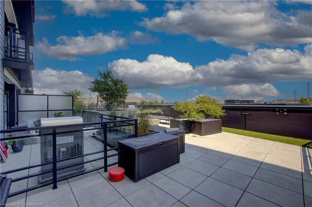 243 Northfield Drive E, #208