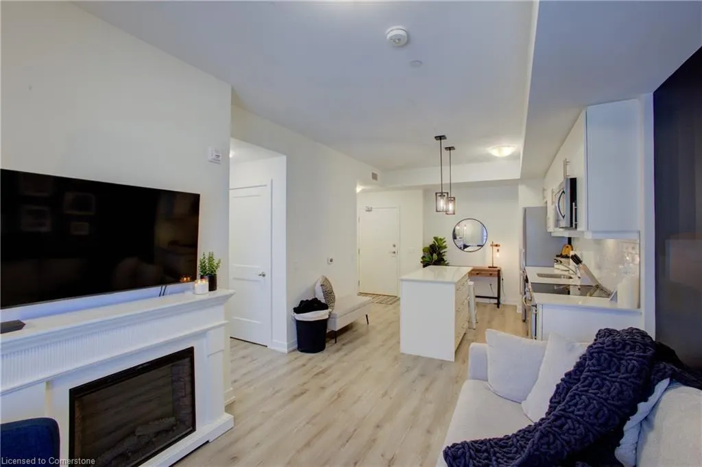 243 Northfield Drive E, #208