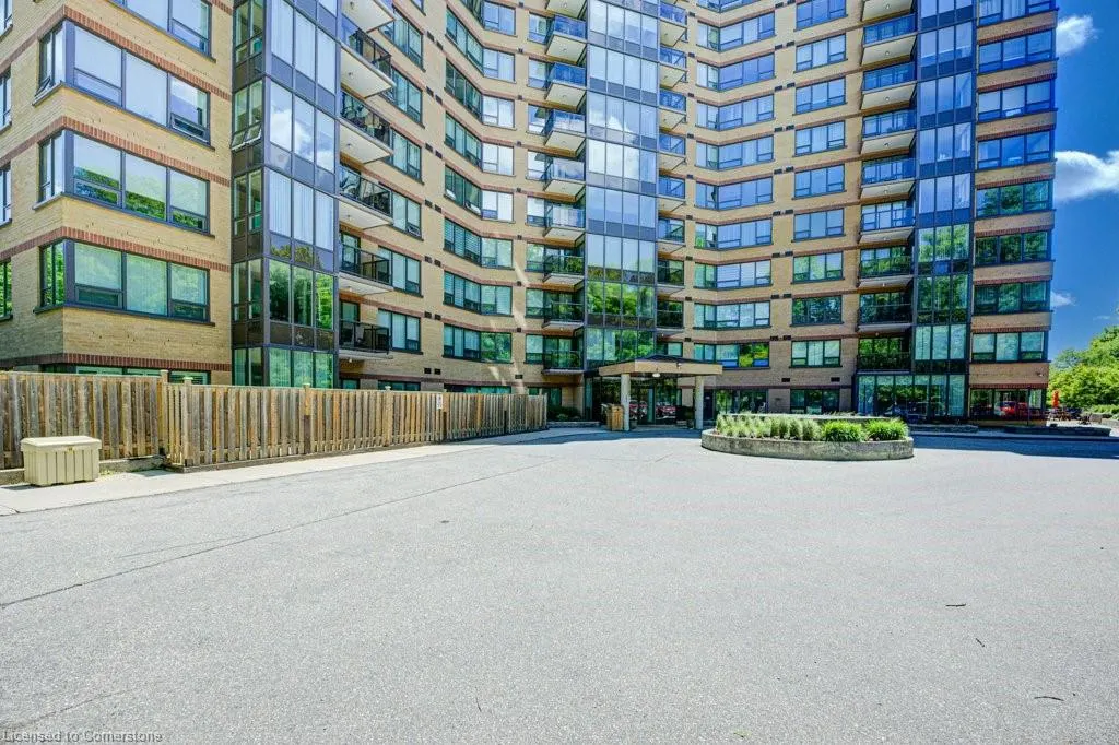 237 King Street W, #407