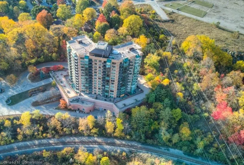 237 King Street W, #407