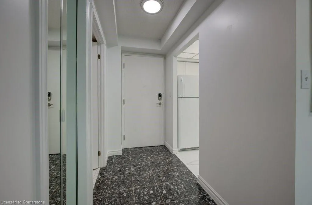 237 King Street W, #407