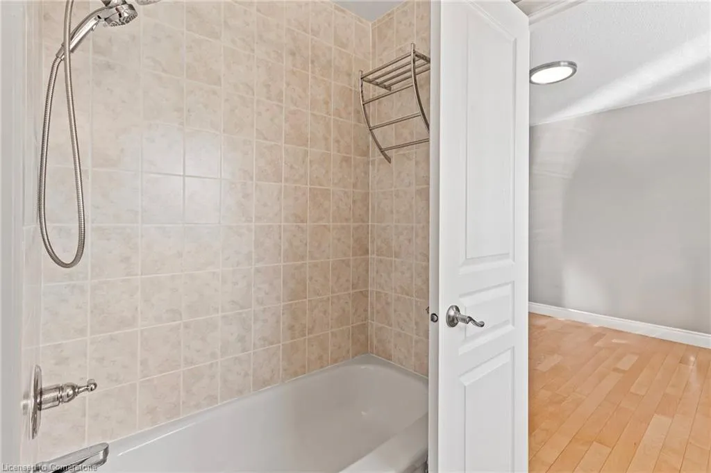 2270 Dunforest Crescent