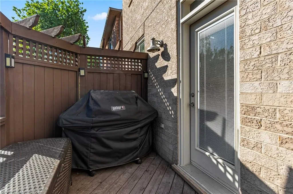 2270 Dunforest Crescent