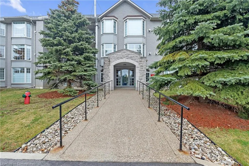 990 Golf Links Road, #106