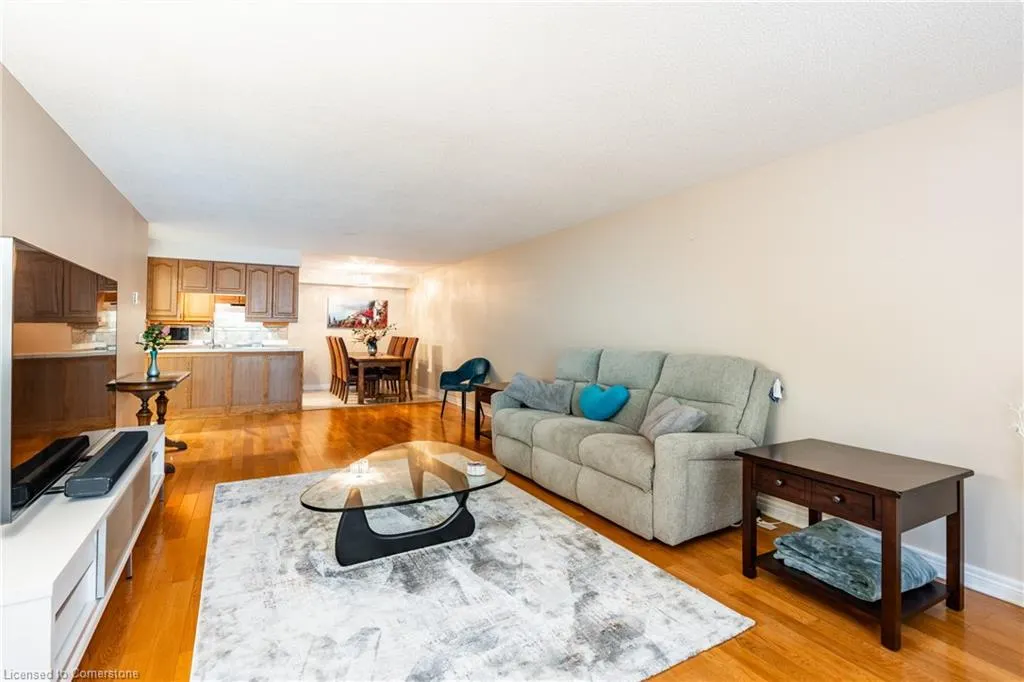 990 Golf Links Road, #106