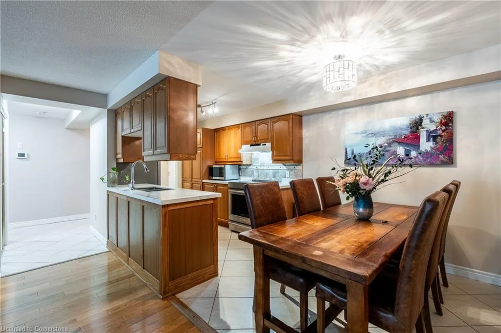 990 Golf Links Road, #106