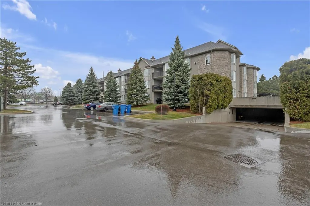 990 Golf Links Road, #106