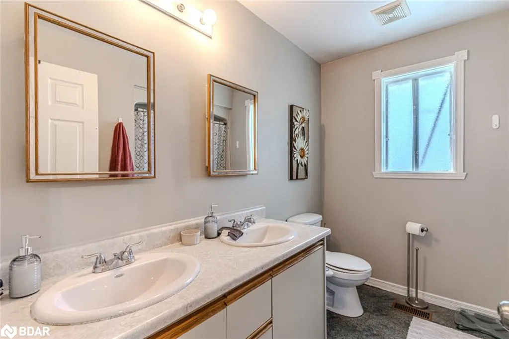 884 Maplewood Drive