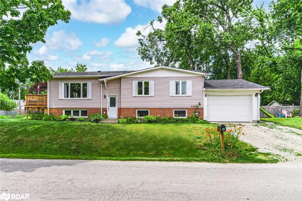 884 Maplewood Drive