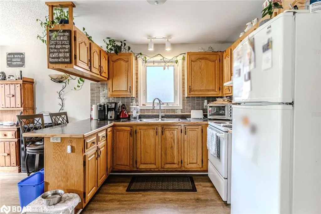 884 Maplewood Drive