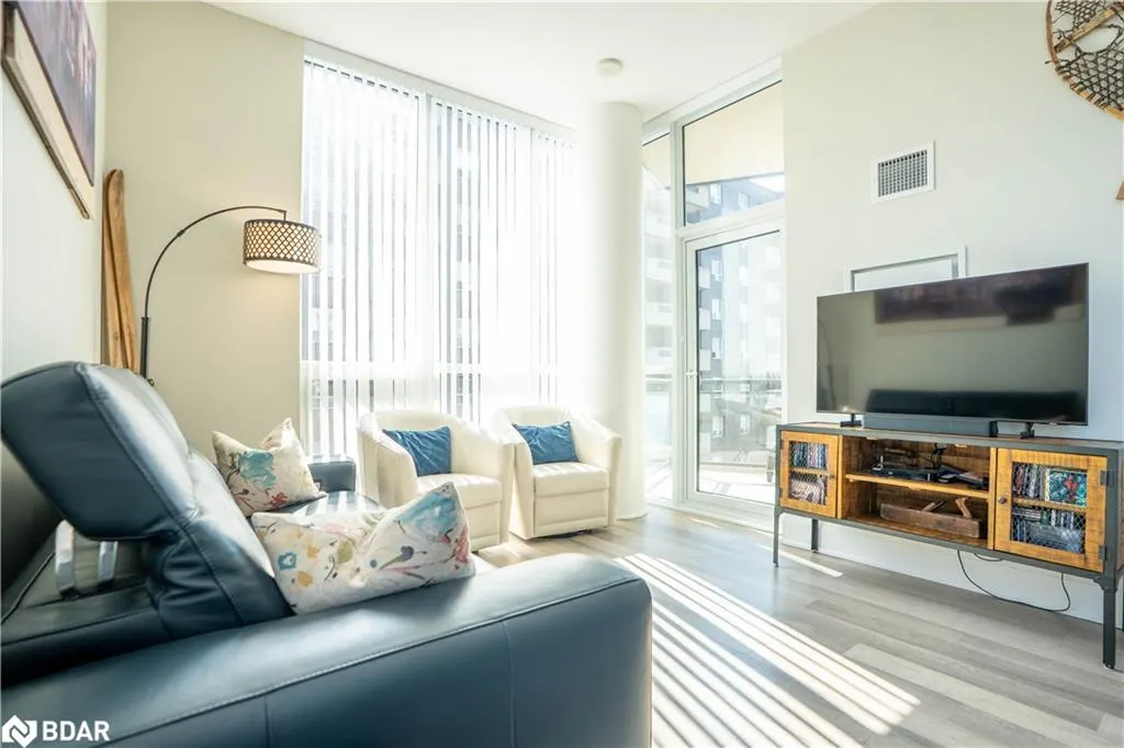 111 Worsley Street, #PH5