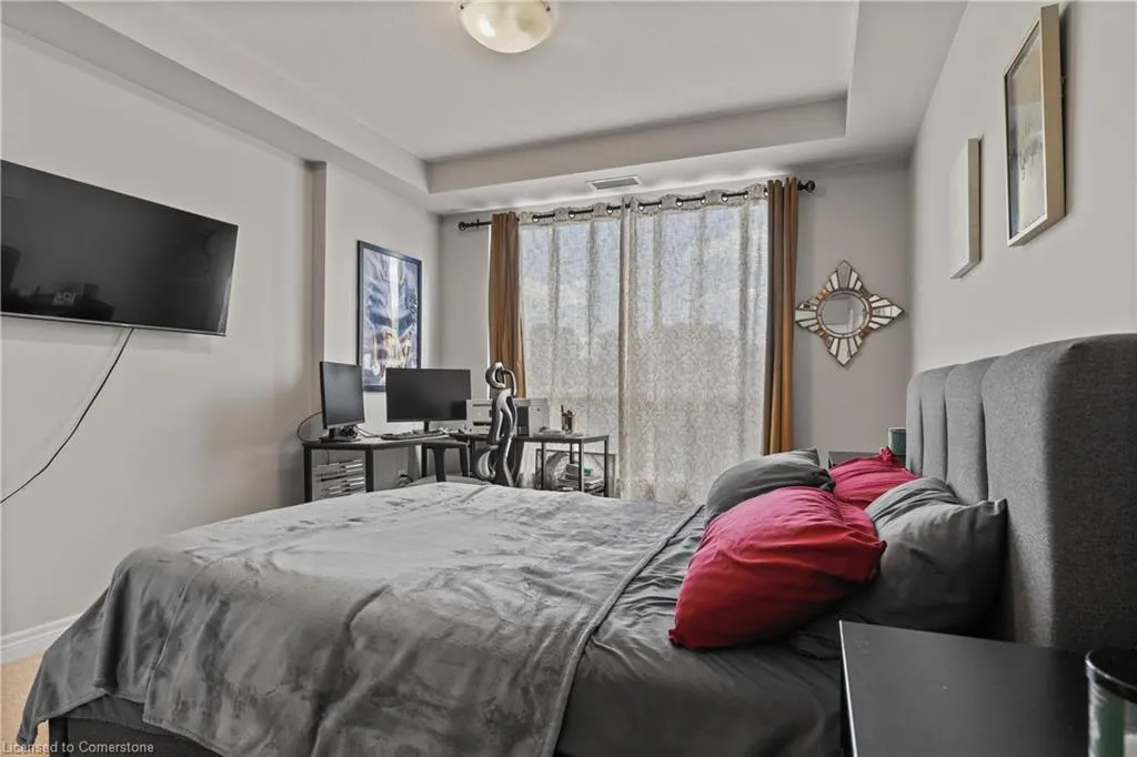 539 Belmont Avenue W, #210