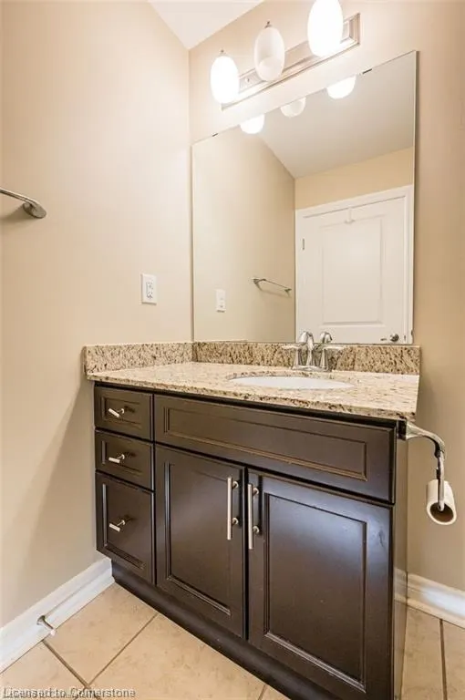 539 Belmont Avenue W, #210