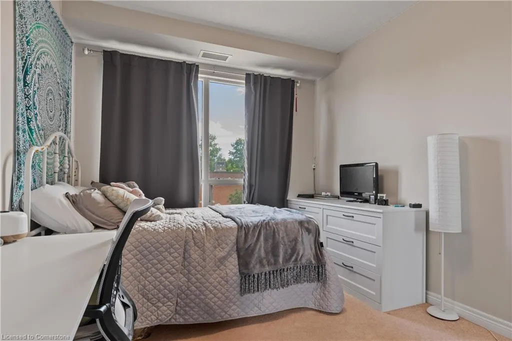 539 Belmont Avenue W, #210