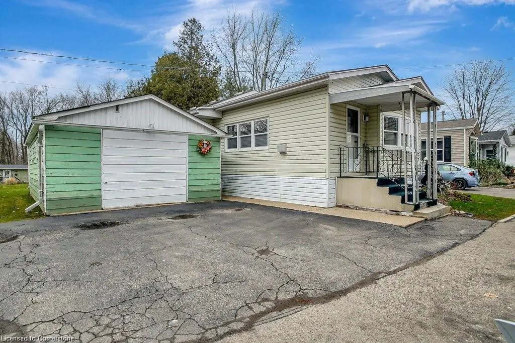 12 Macpherson Crescent