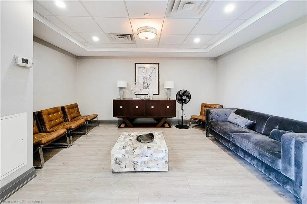 101 Shoreview Place, #513