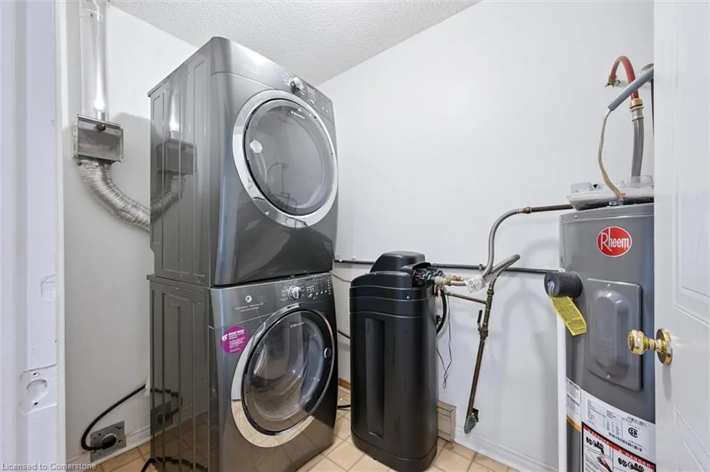 458 Janefield Avenue, #225