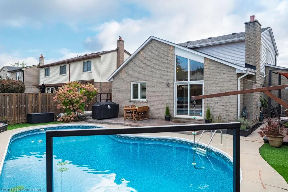 9 Bing Crescent