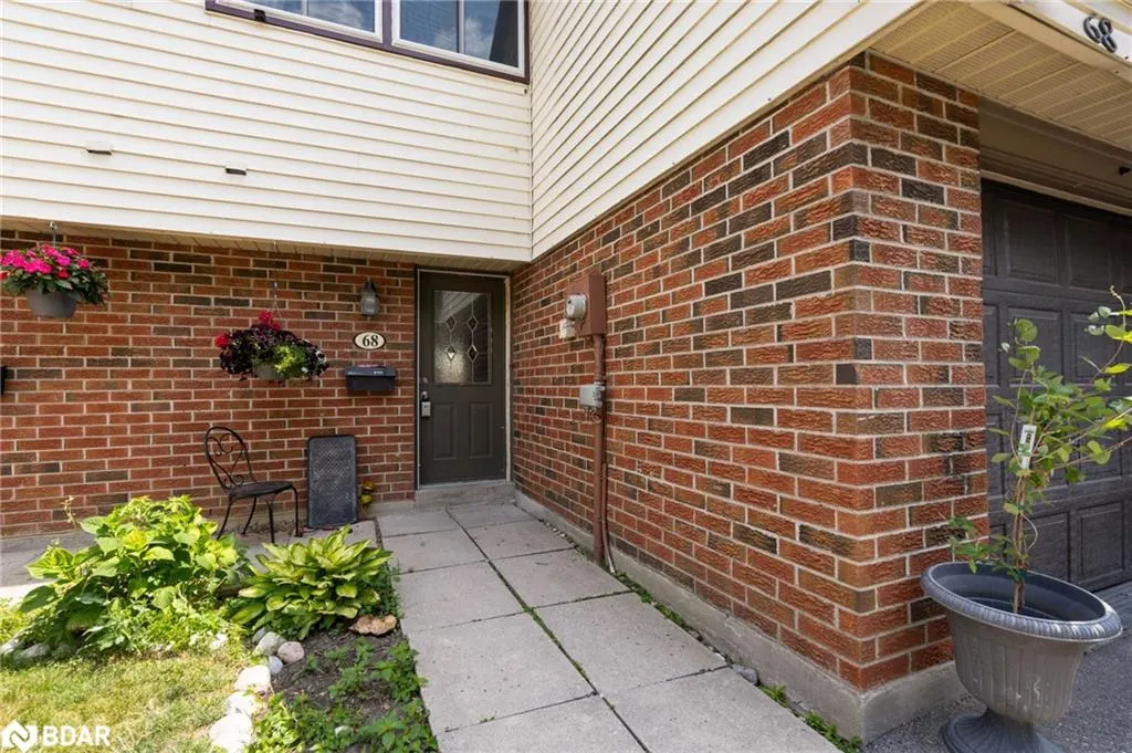 28 Donald Street, #68