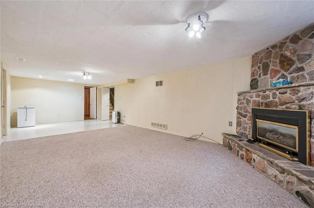 9 Robin Drive