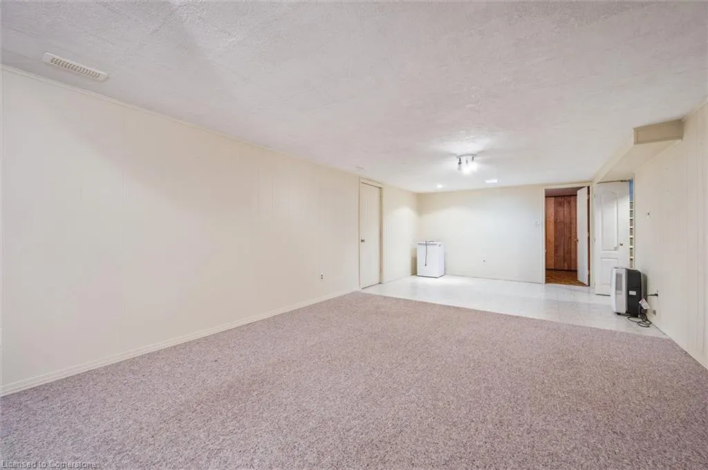 9 Robin Drive
