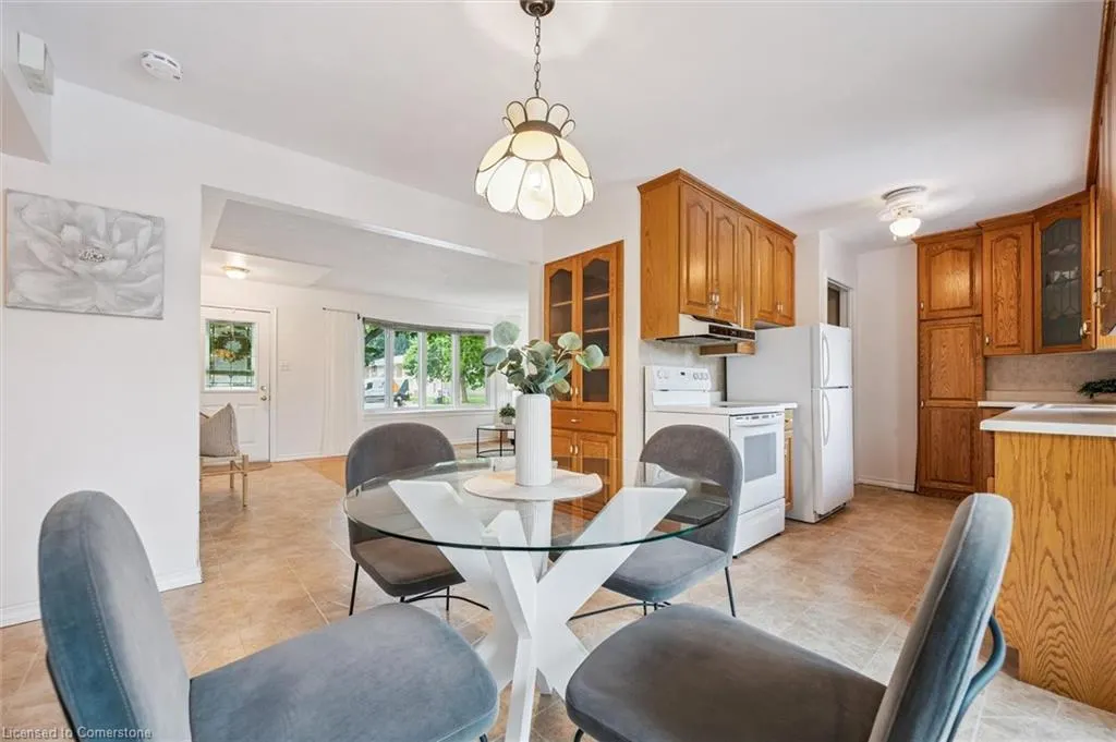 9 Robin Drive
