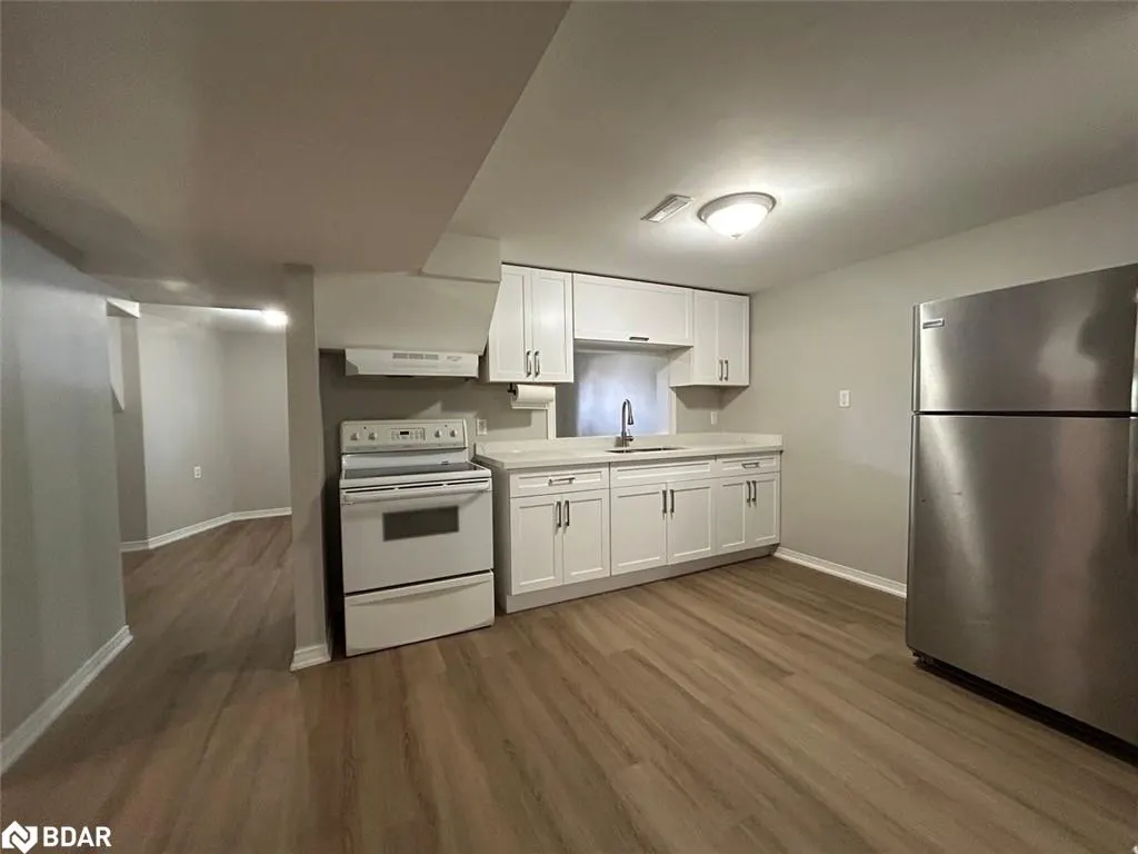 395 Raymond Avenue, #BASEMENT