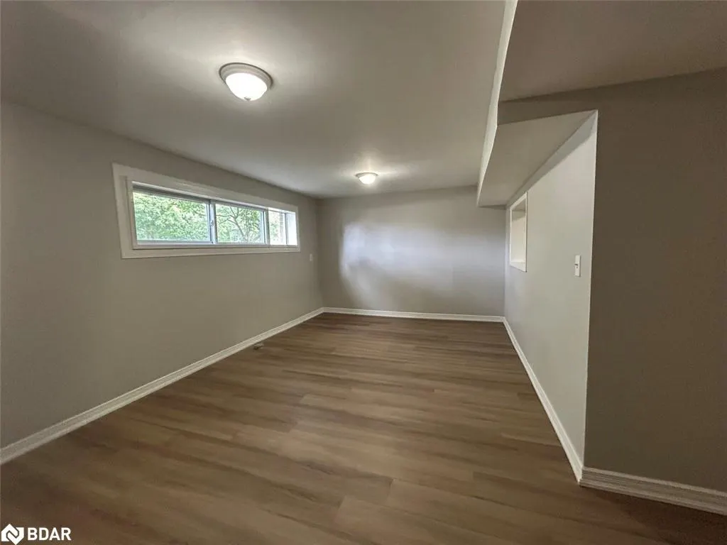 395 Raymond Avenue, #BASEMENT