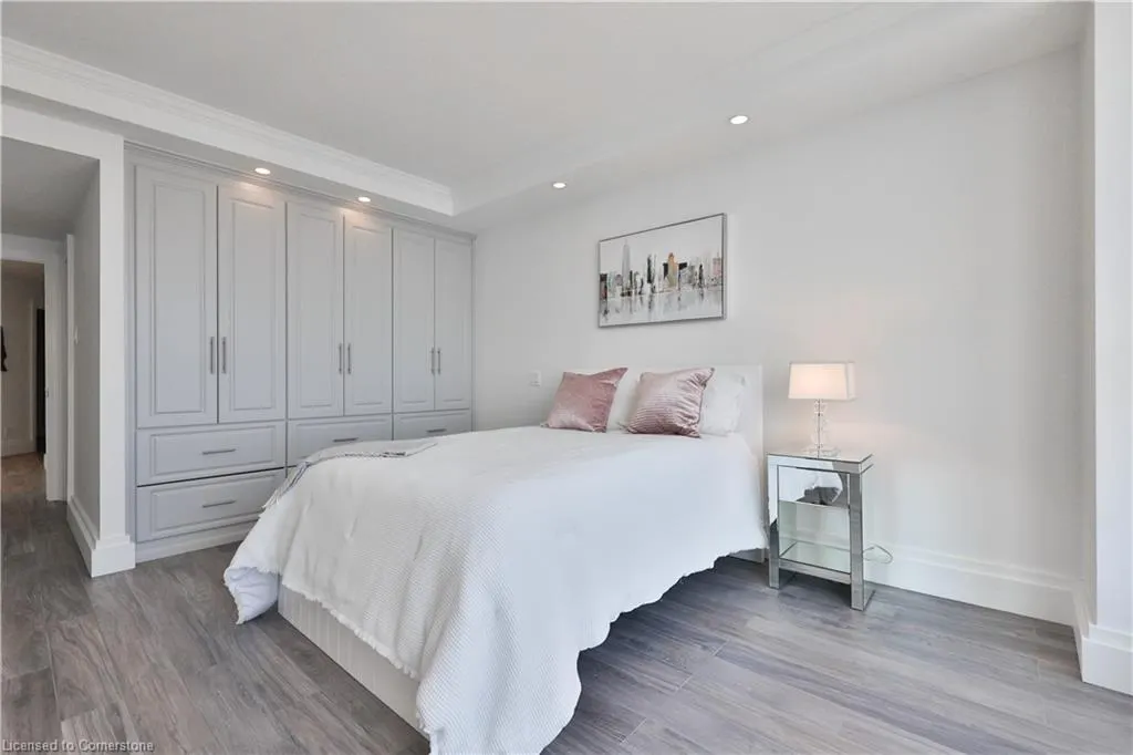 415 Locust Street, #1103