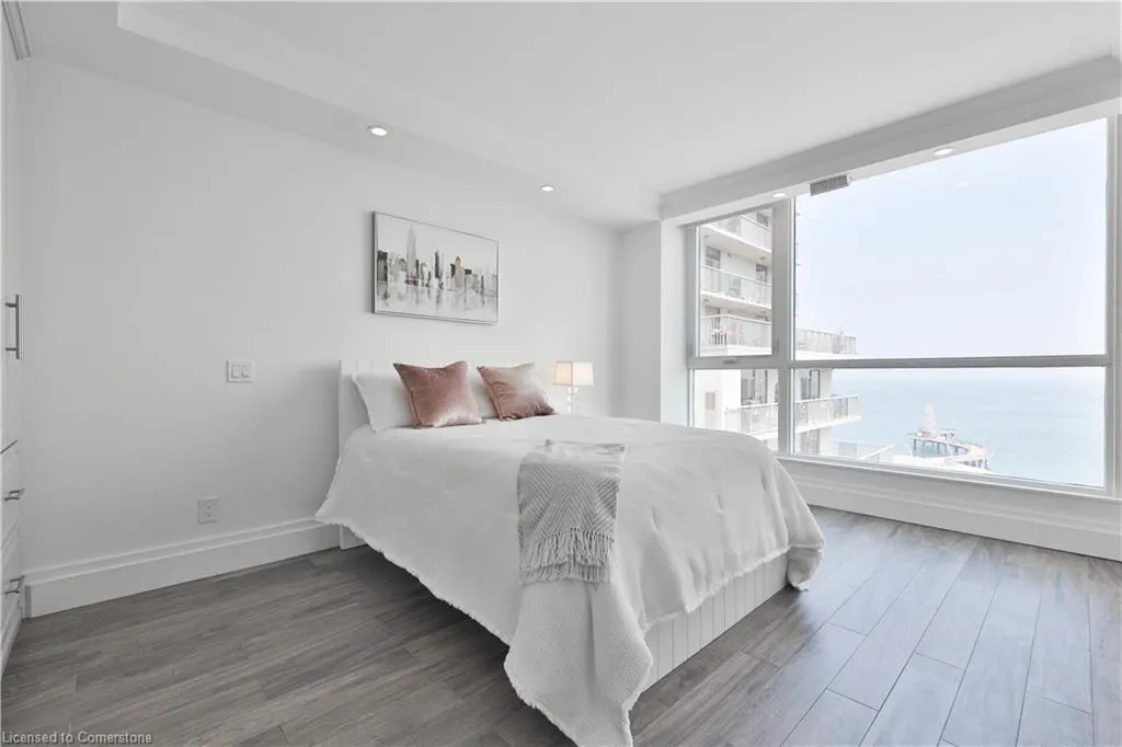 415 Locust Street, #1103