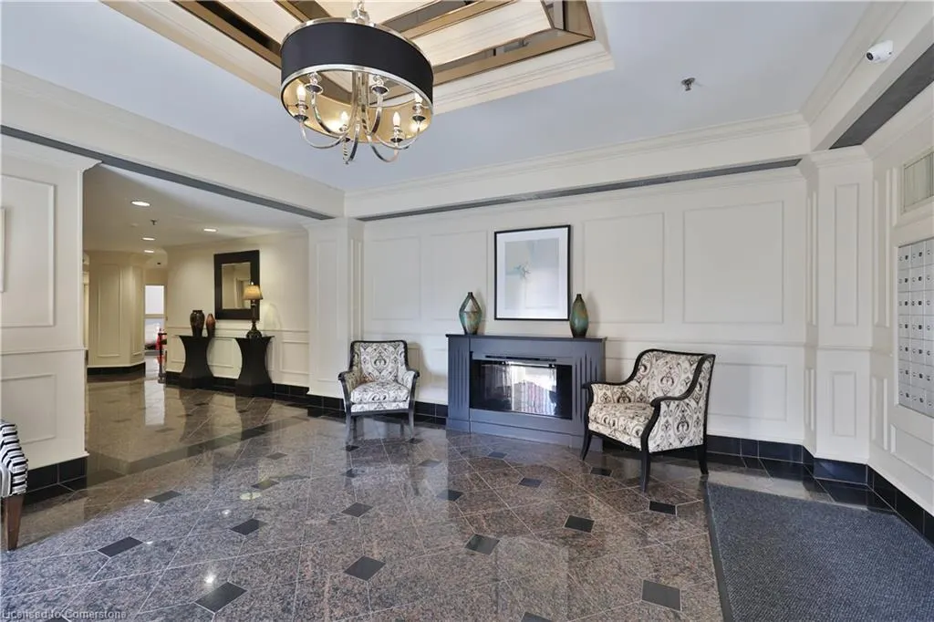 415 Locust Street, #1103