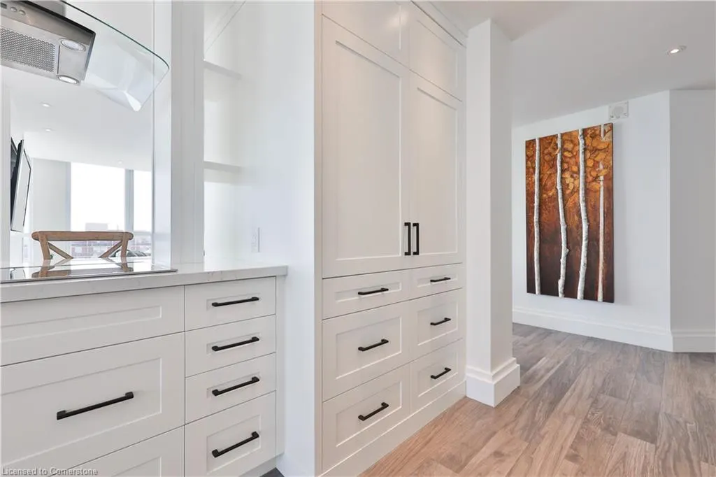 415 Locust Street, #1103