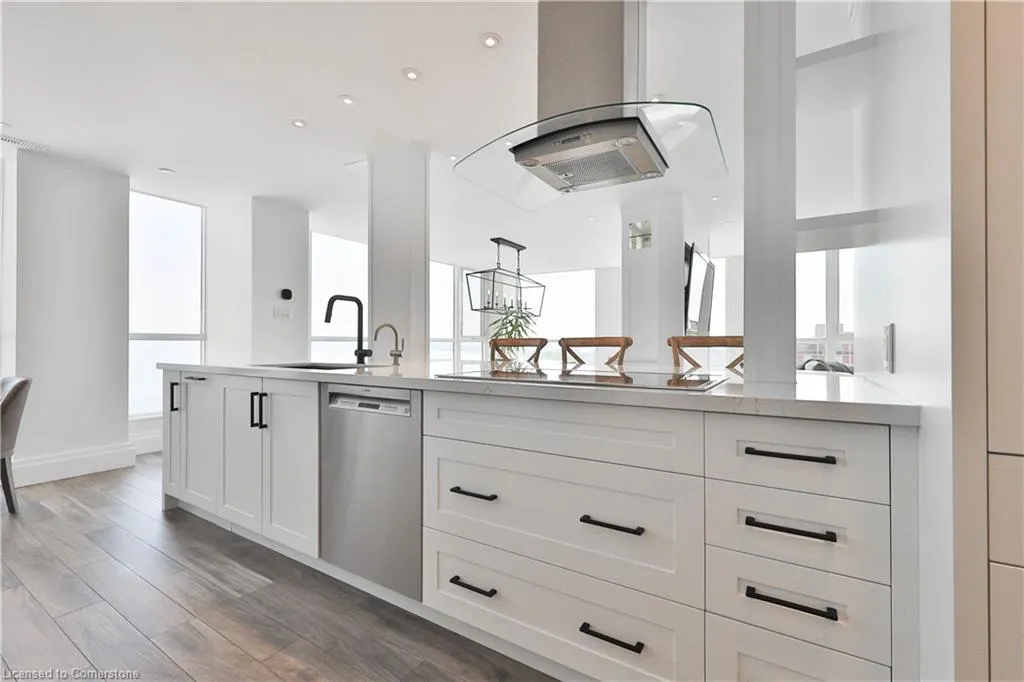 415 Locust Street, #1103