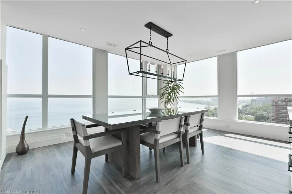 415 Locust Street, #1103