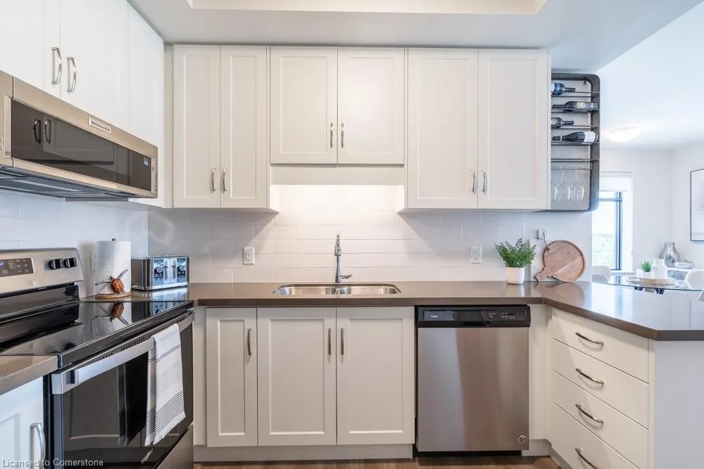 30 Hamilton Street S, #305