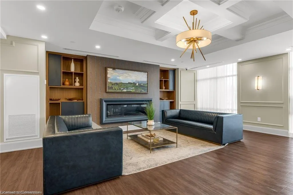 460 Dundas Street E, #703