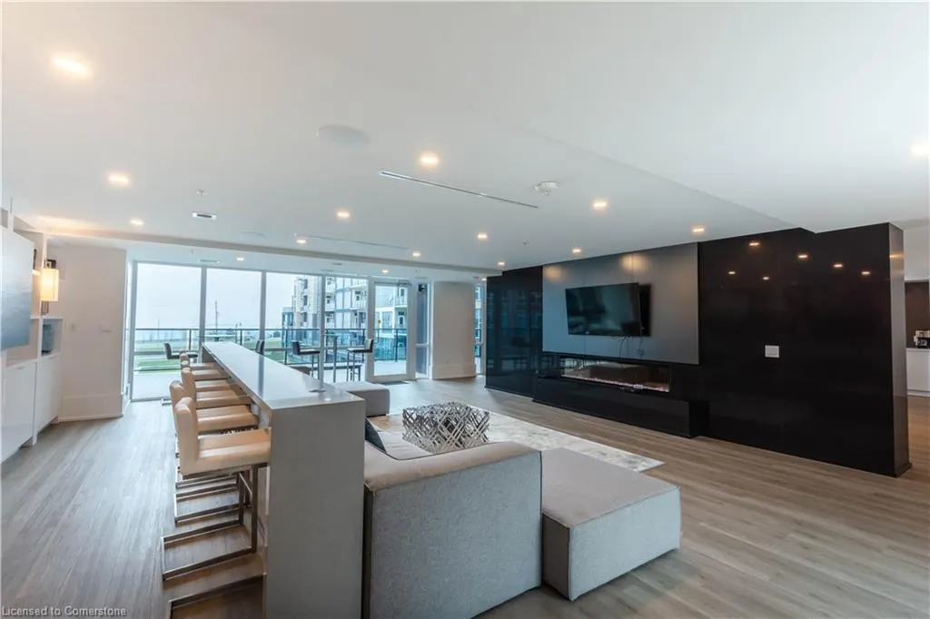 16 Concord Place, #609