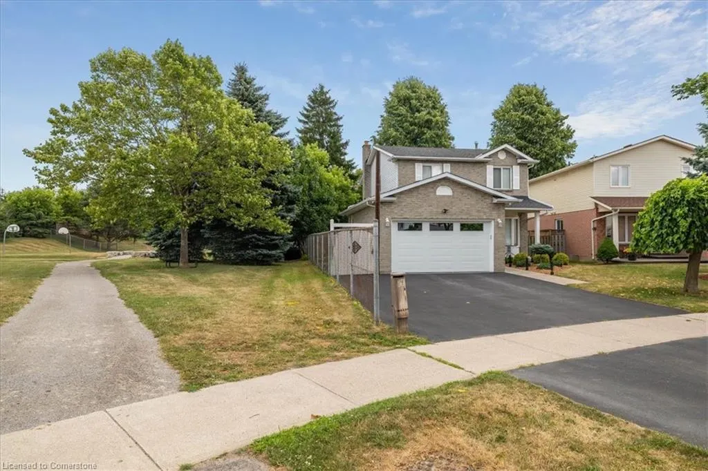 22 Merritt Crescent