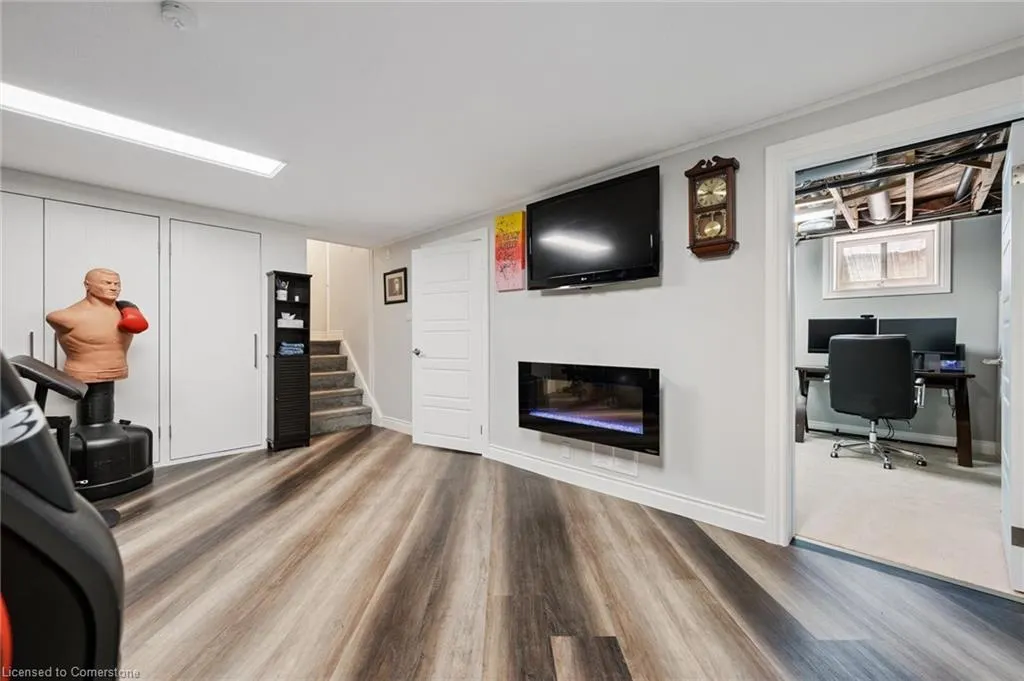 1059 Marley Crescent