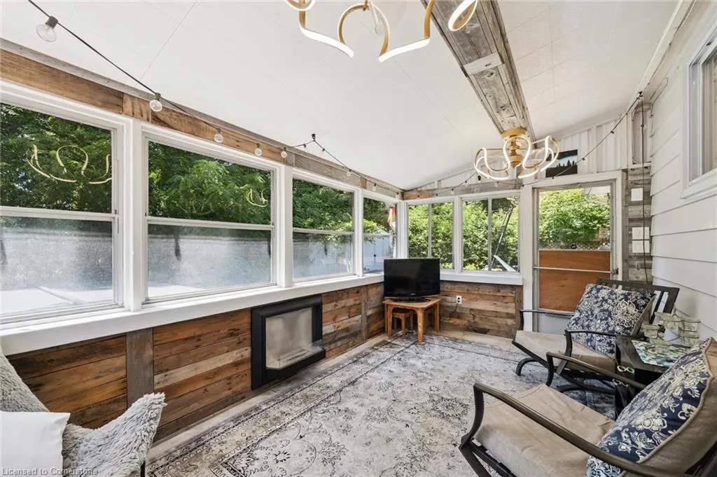 1059 Marley Crescent