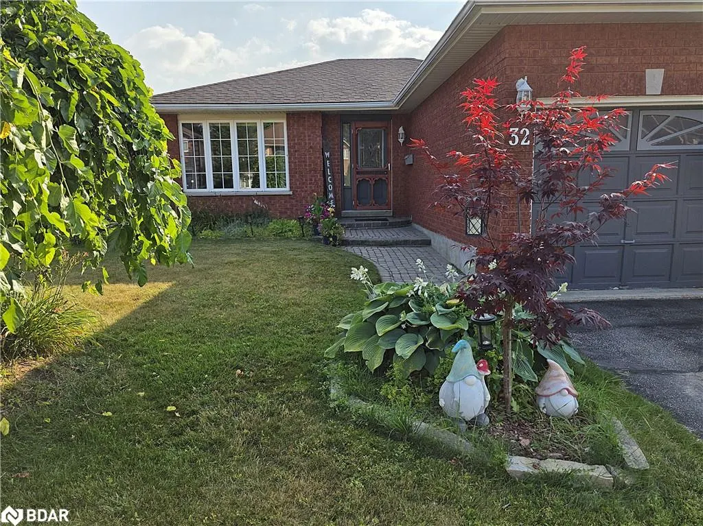 32 Carter Crescent