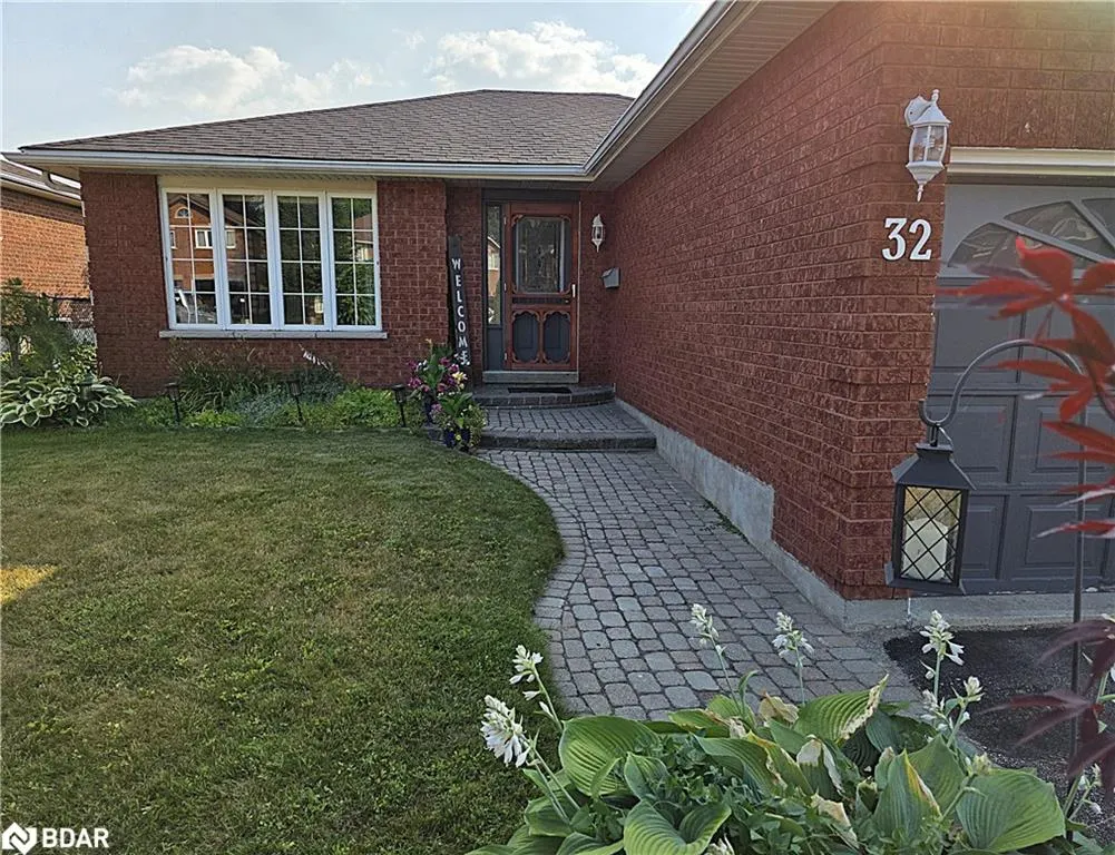 32 Carter Crescent