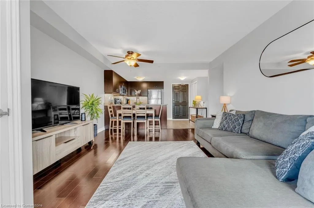 60 Lynnmore Street, #414