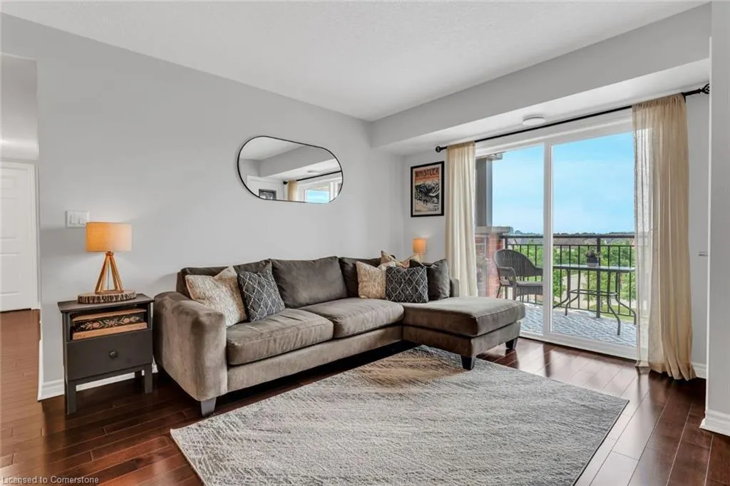 60 Lynnmore Street, #414