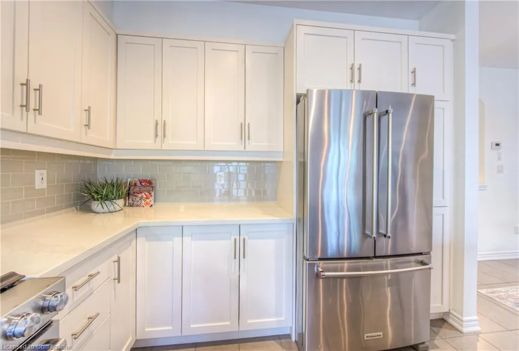 215 Dundas Street E, #38