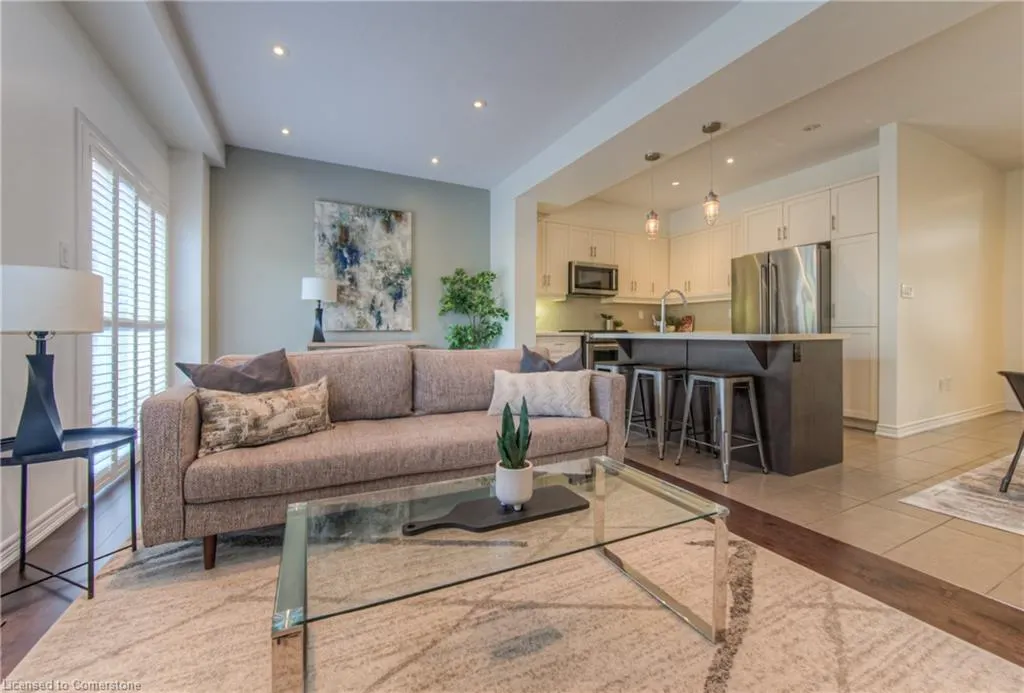 215 Dundas Street E, #38