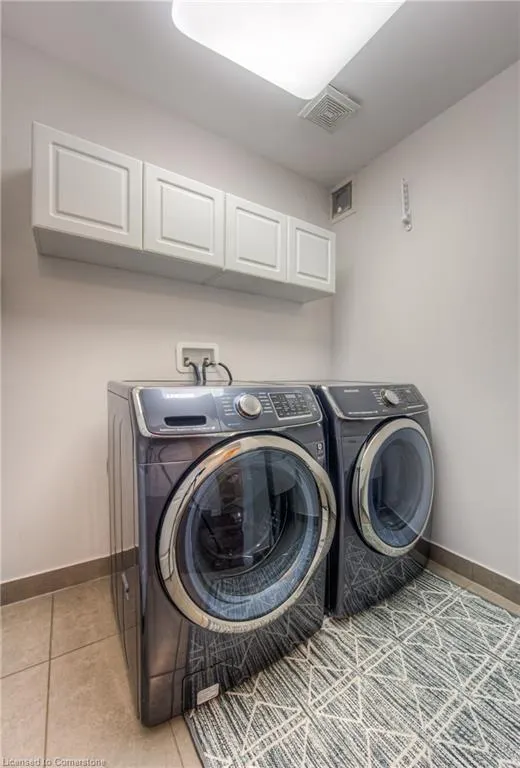 215 Dundas Street E, #38